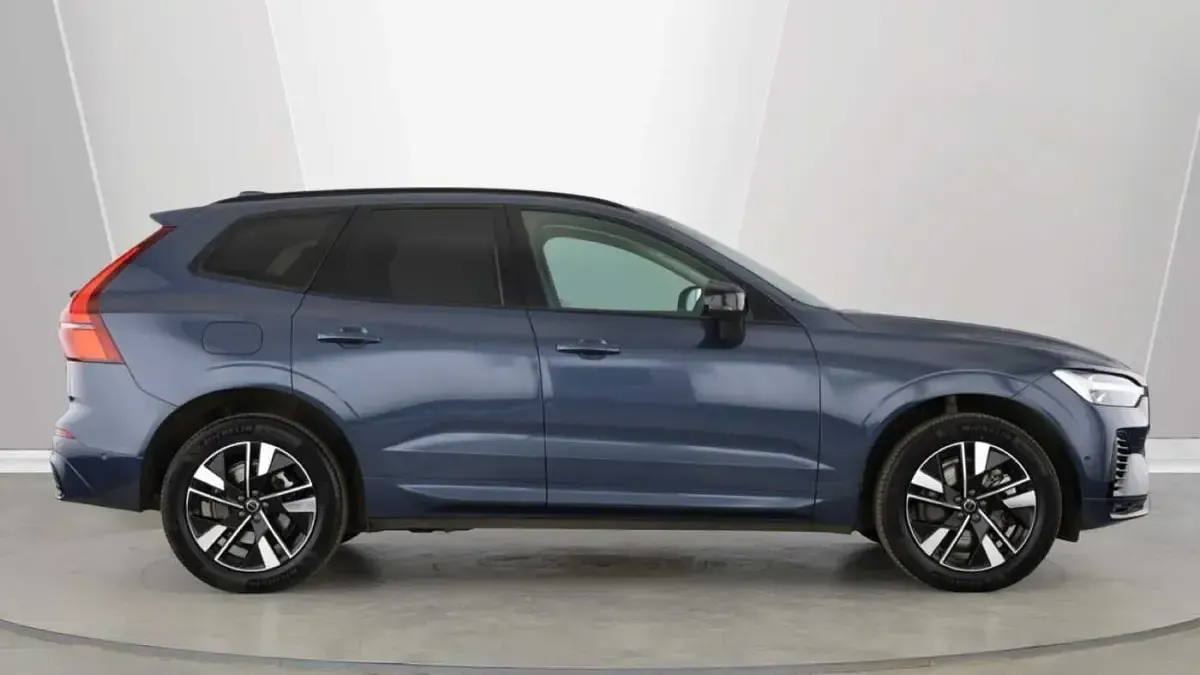 Used Volvo XC60 Plus 345 HP (253 kW) 2025 Blue SUV