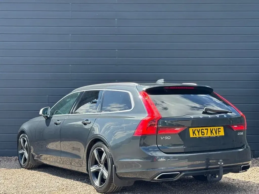 Used Volvo V90 R-Design Pro 235 HP (172 kW) 2017 Grey Estate