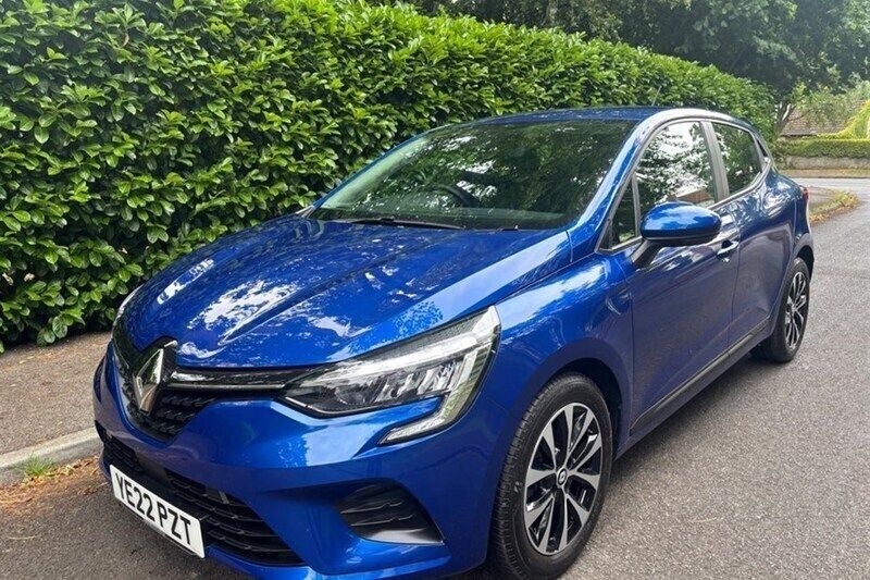 Blue Used 2022 Renault Clio V Iconic Hatchback | £12,695 (Good price) - Image 1/1