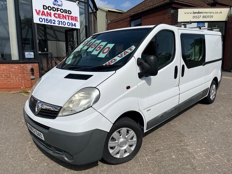 Used Vauxhall Vivaro 115 HP (84 kW) 2013 White MPV