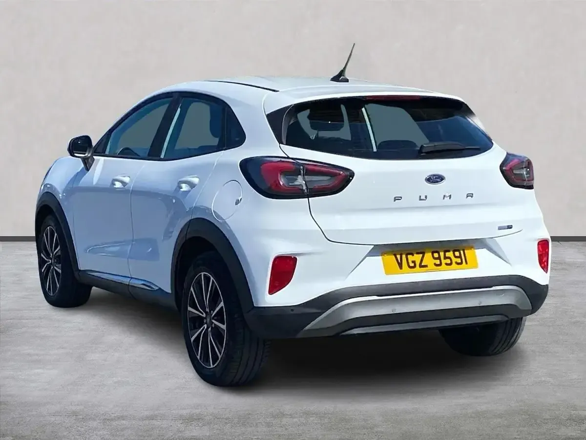 Begagnad Ford Puma Titanium 2022 Vit SUV