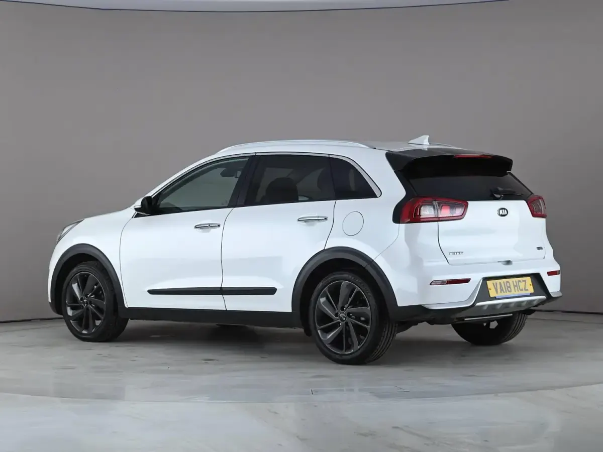 Second-hand Kia Niro 141 CP (103 kW) 2018 Alb SUV