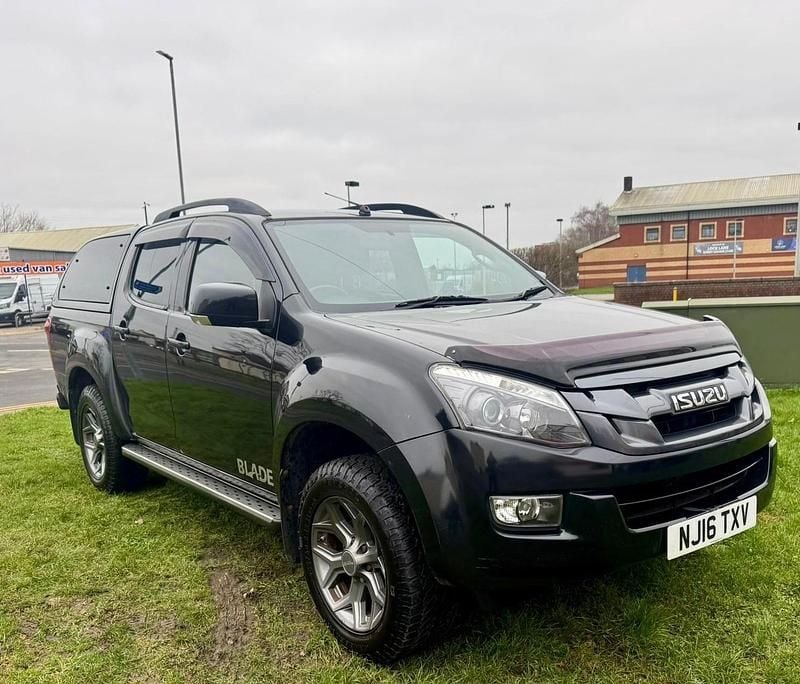 Used Isuzu D-Max 2016 Black Pickup