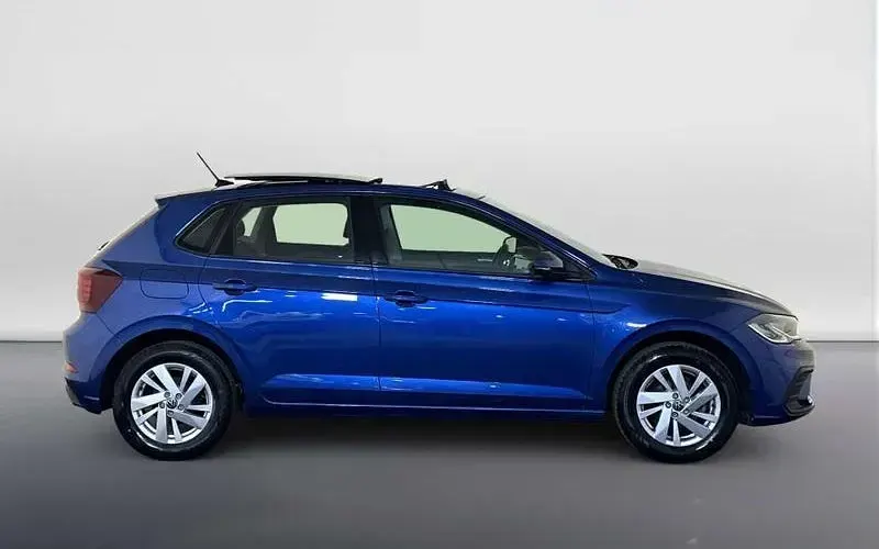 Used VW Polo Life 80 HP (58 kW) 2022 Blue Hatchback