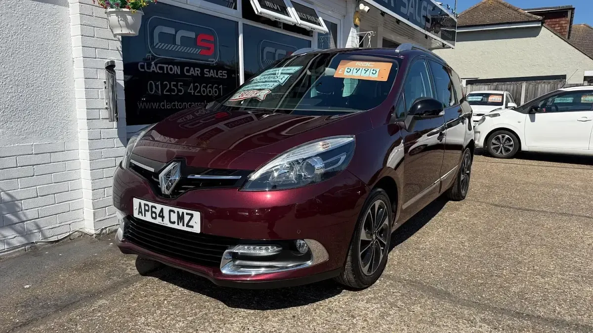 Used Renault Grand Scénic III Bose Edition 110 HP (80 kW) 2014 Red MPV