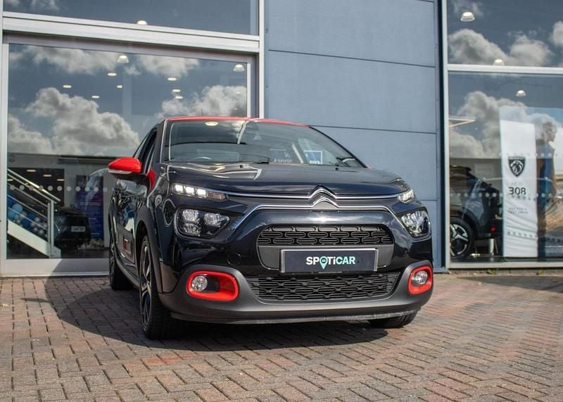 Used Citroën C3 Shine 99 HP (72 kW) 2022 Black Hatchback