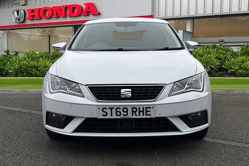 Used Seat Leon SE Dynamic 2020 White Hatchback