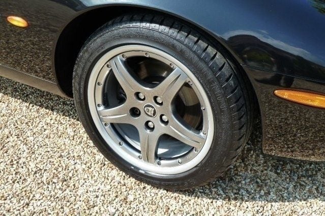 Used Jaguar XKR 370 HP (272 kW) 2001 Cabriolet