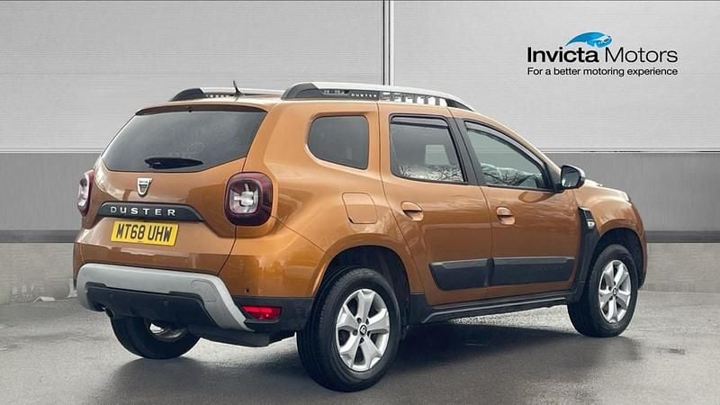 Used Dacia Duster Comfort 115 HP (84 kW) 2018 Orange SUV