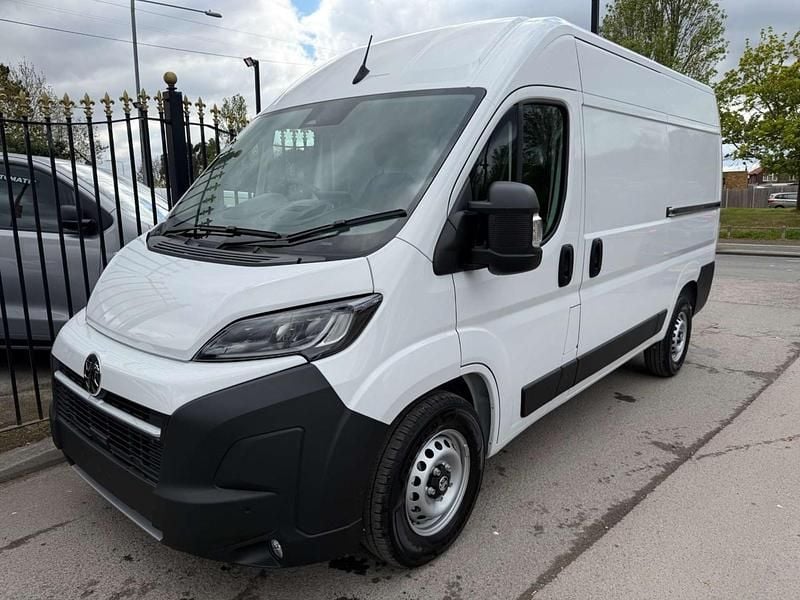 New Vauxhall Movano 2026 White