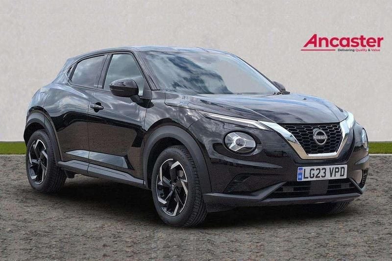 Black Used 2023 Nissan Juke N-Connecta SUV | £14,595 (Fair price) - Image 1/4