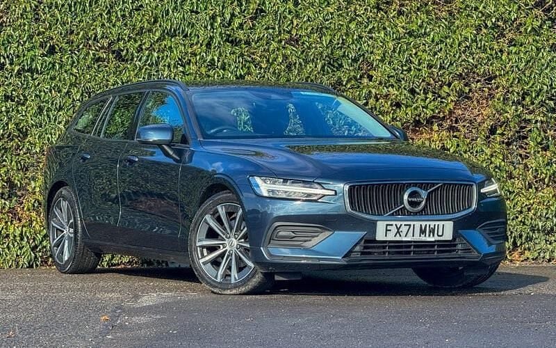Used Volvo V60 Momentum 163 HP (119 kW) 2021 Blue Estate