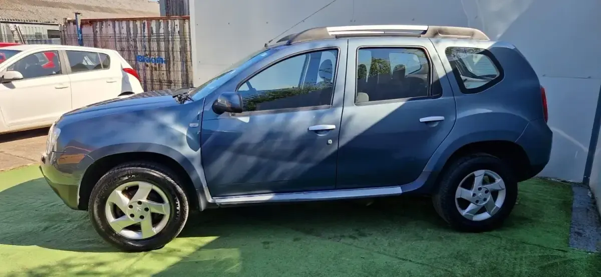 Second-hand Dacia Duster Lauréate 110 CP (80 kW) 2014 Gri SUV