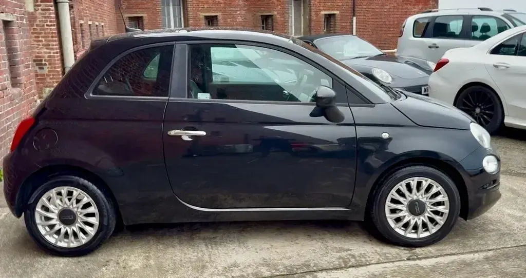 Used Fiat 500 Lounge 70 HP (51 kW) 2020 Black Hatchback