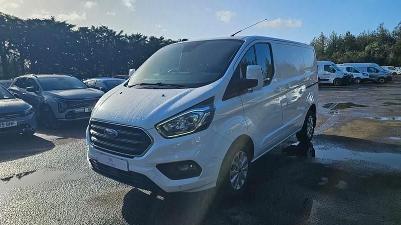 Used Ford Transit Custom Limited 130 HP (95 kW) 2021 White Van