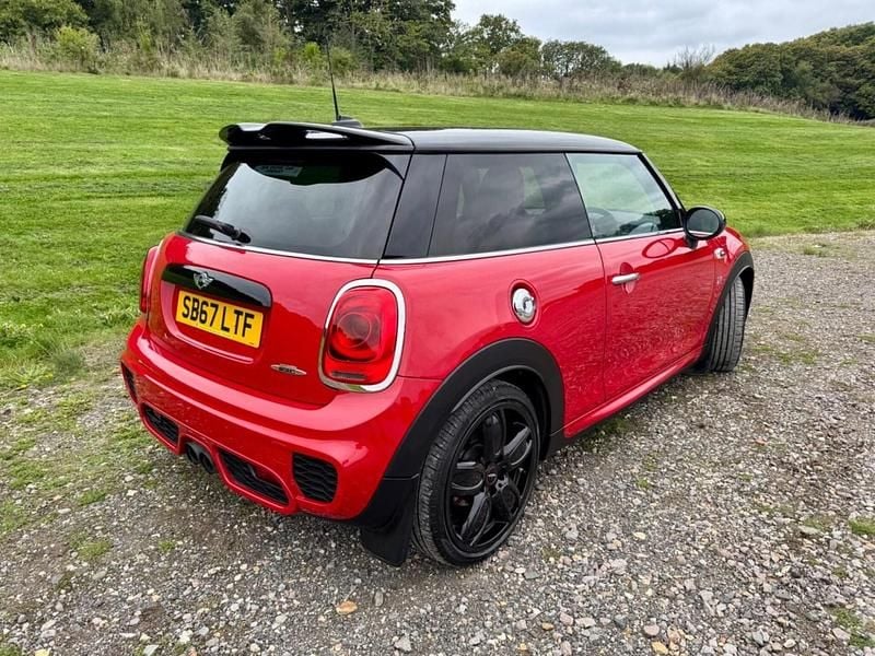 Used Mini John Cooper Works Hatch 231 HP (169 kW) 2017 Red Hatchback