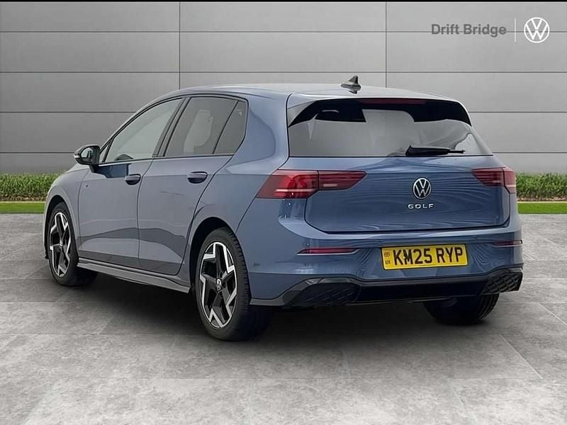 Used VW Golf VIII R-line 150 HP (110 kW) 2025 Blue Hatchback