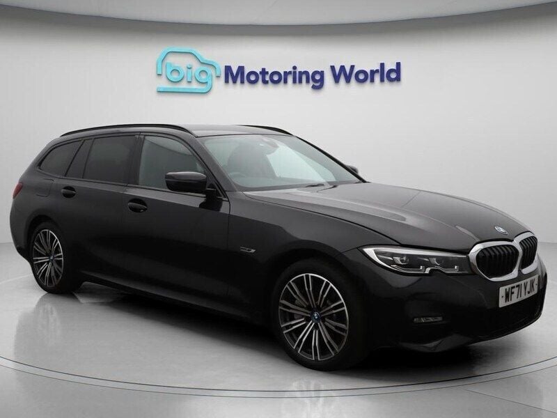 Black Used 2022 BMW 330e M Sport Estate | £20,500 (Good price) - Image 1/4