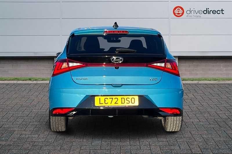Used Hyundai i20 Premium 100 HP (73 kW) 2022 Turquoise Hatchback