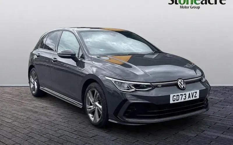 Used VW Golf VIII R-line 131 HP (96 kW) 2024 Hatchback