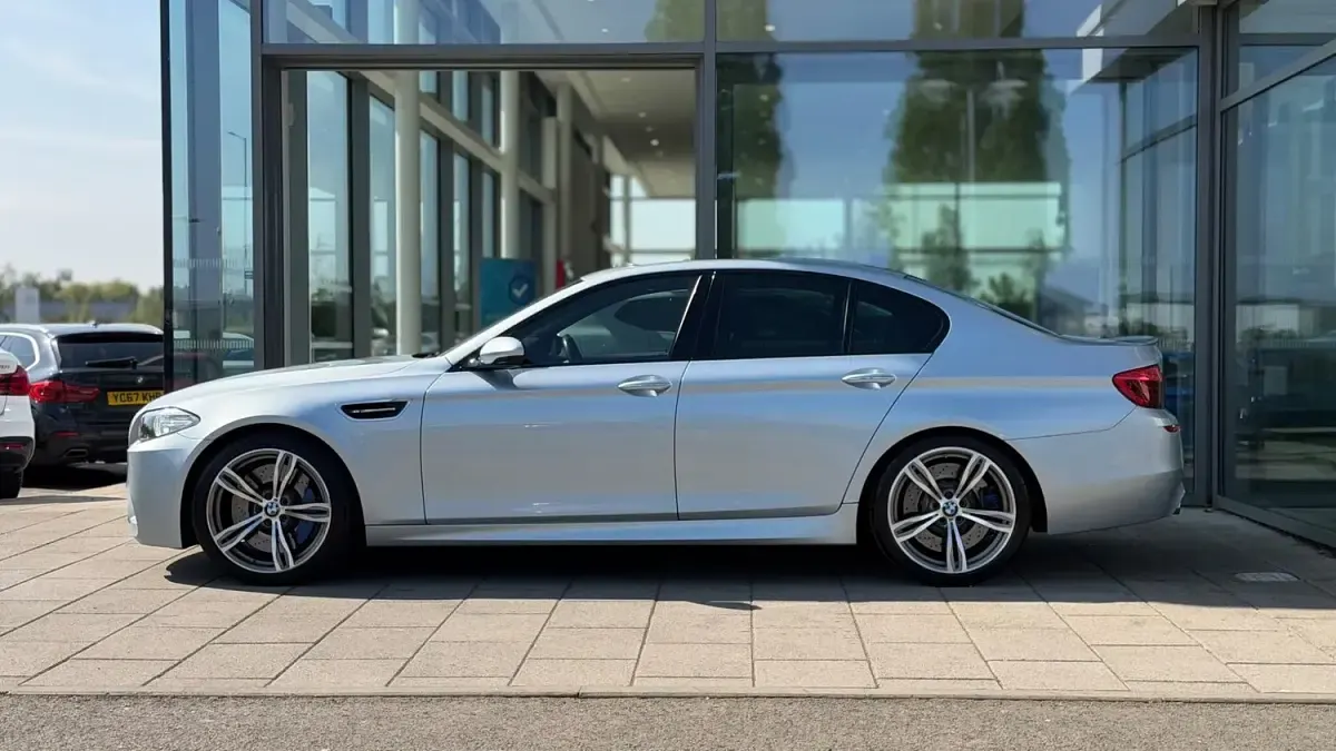 Used BMW M5 2016 Blue Sedan