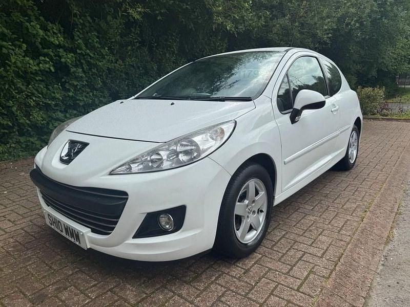 White Used 2010 Peugeot 207 Sport Hatchback | £1,795 (A bit pricey) - Image 1/4