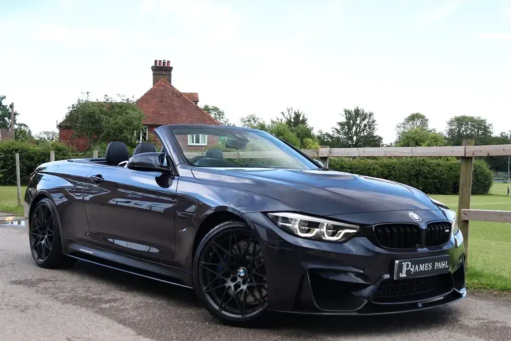 Used BMW M4 Cabriolet Comfort Edition 2019 Macao blue metallic Cabriolet