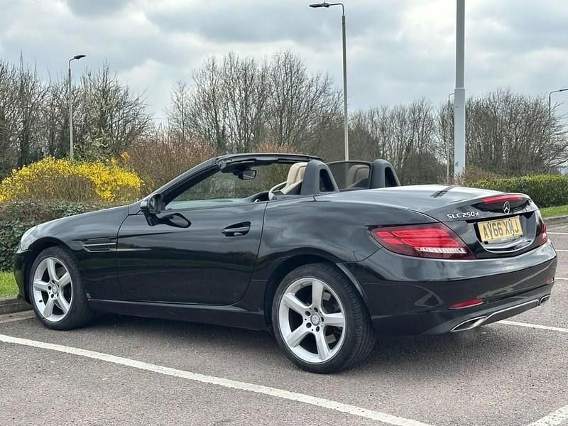Begagnad Mercedes E250 2016 Svart Cab