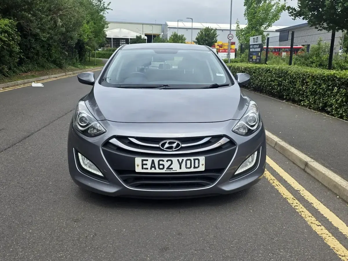 Used Hyundai i30 Active 100 HP (73 kW) 2012 Grey Hatchback