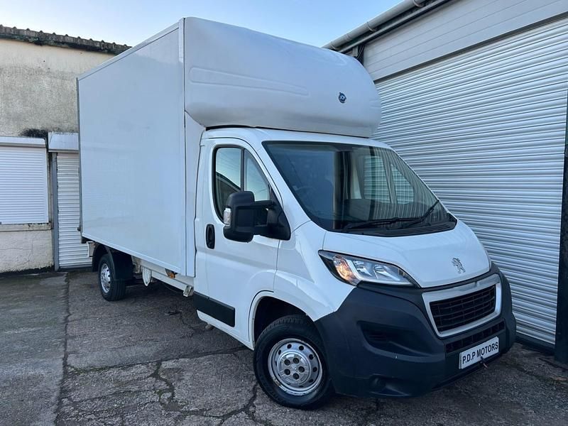Used Peugeot Boxer 165 HP (121 kW) 2020 White Van
