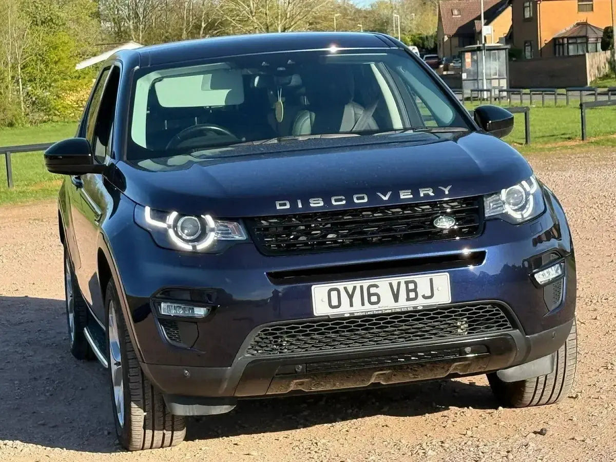 Used Land Rover Discovery Sport HSE 180 HP (132 kW) 2016 Blue SUV