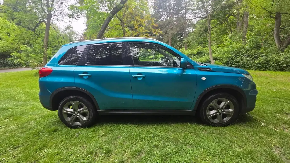 Usado Suzuki Vitara SZ-T 120 CV (88 kW) 2016 Turquesa SUV