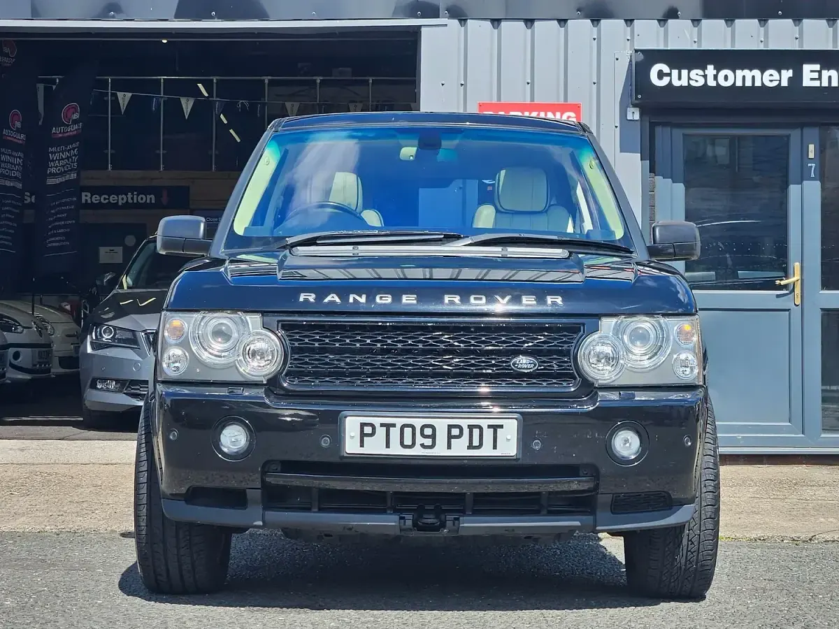 Used Land Rover Range Rover Vogue 272 HP (200 kW) 2009 Black SUV