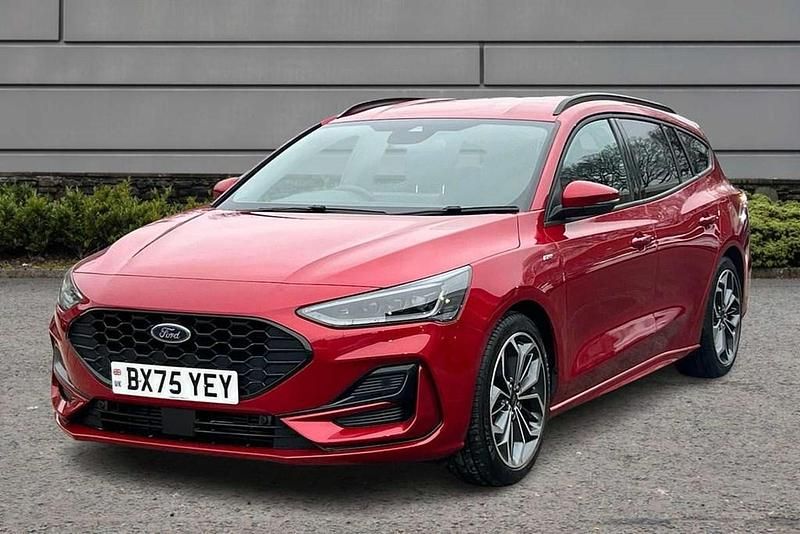 Used Ford Focus ST-Line X 153 HP (112 kW) 2025 Red Estate