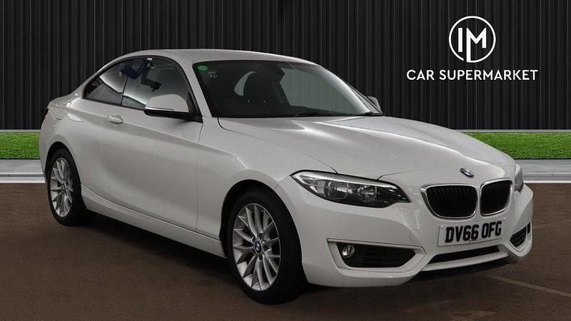 White Used 2016 BMW 218 Coupe | £8,885 (Good price) - Image 1/4