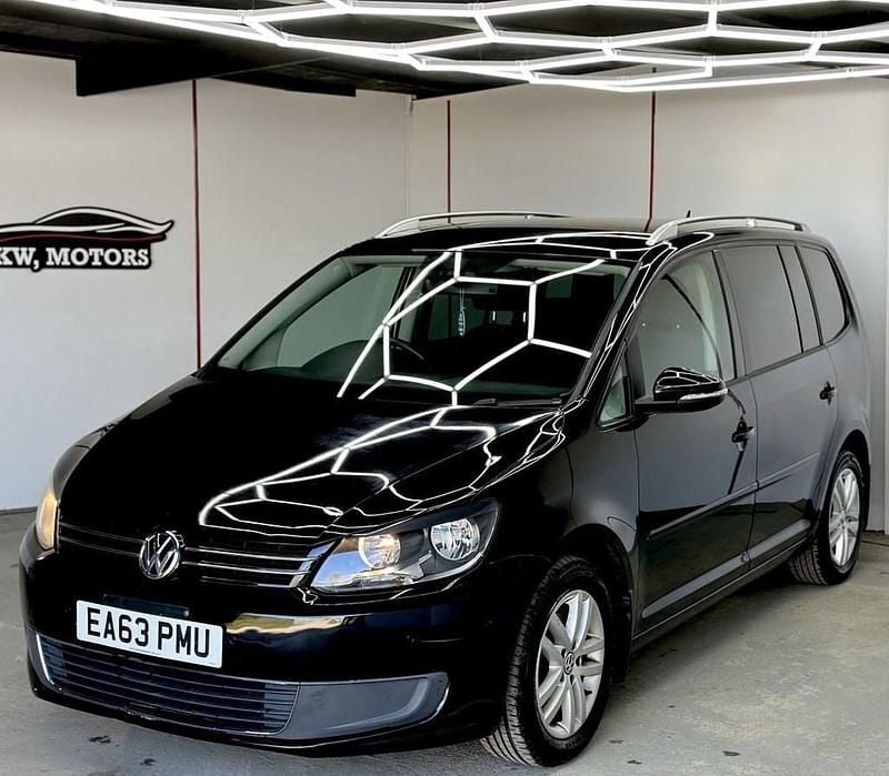 Begagnad VW Touran SE 105 HK (77 kW) 2013 Svart Minibuss