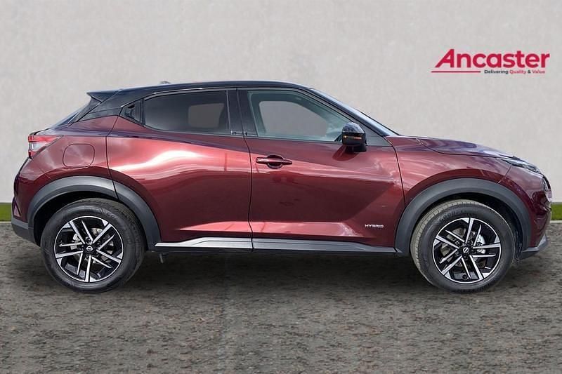 Used Nissan Juke N-Connecta 143 HP (105 kW) 2024 Red SUV
