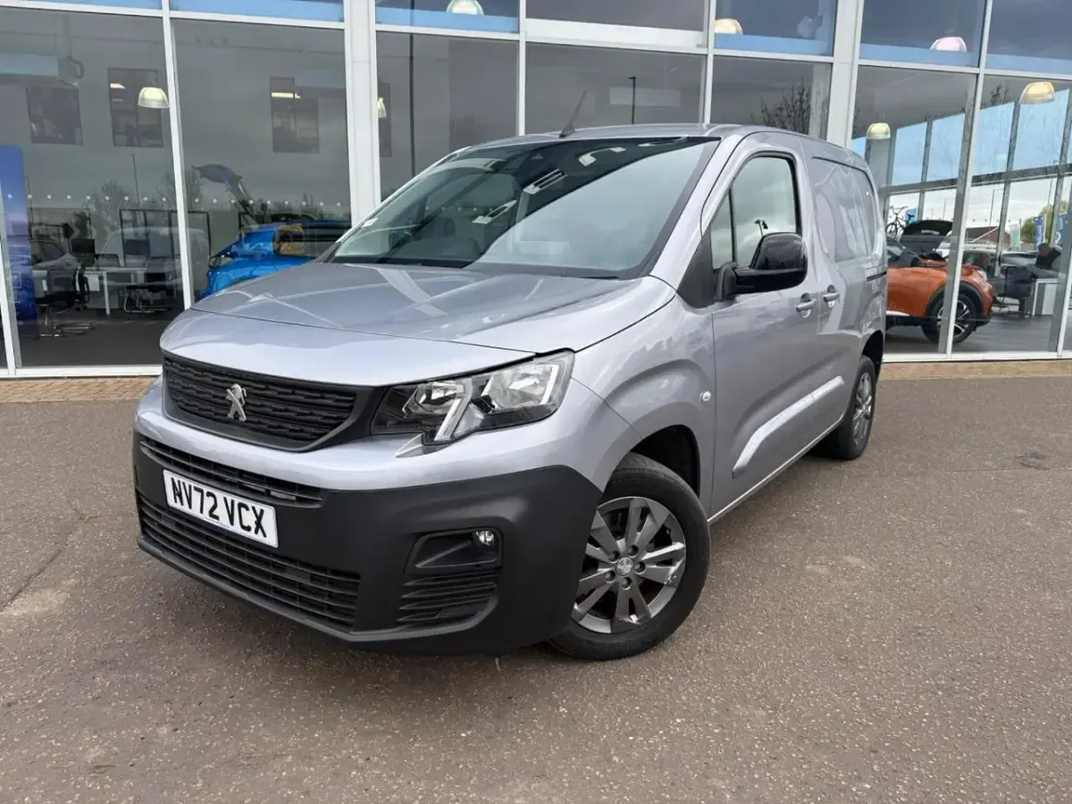 Used Peugeot Partner Premium 130 HP (95 kW) 2023 Grey MPV