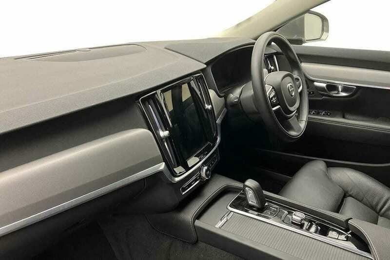 Used Volvo V90 Momentum 197 HP (144 kW) 2021 Grey Estate