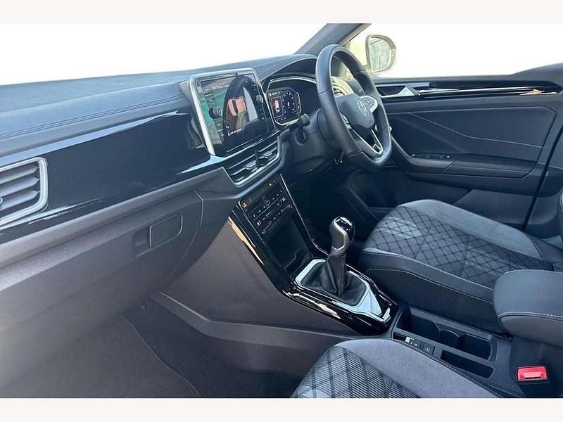 Used VW T-Roc R-line 150 HP (110 kW) 2025 White SUV