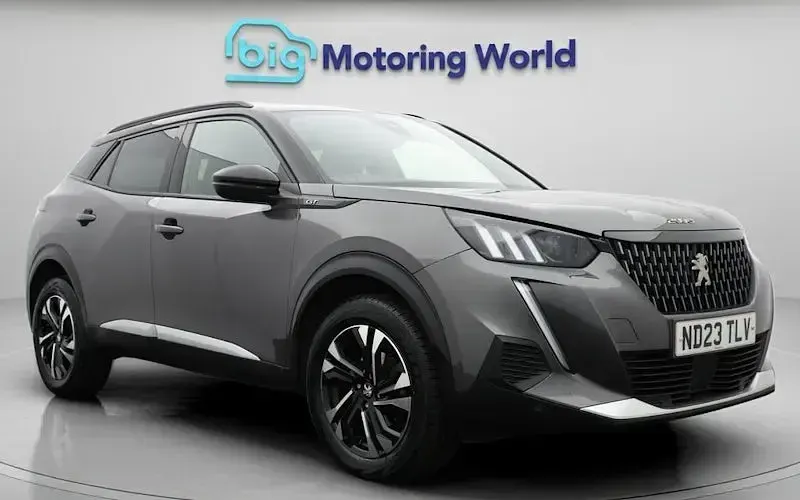 Used Peugeot 2008 GT 131 HP (96 kW) 2023 SUV