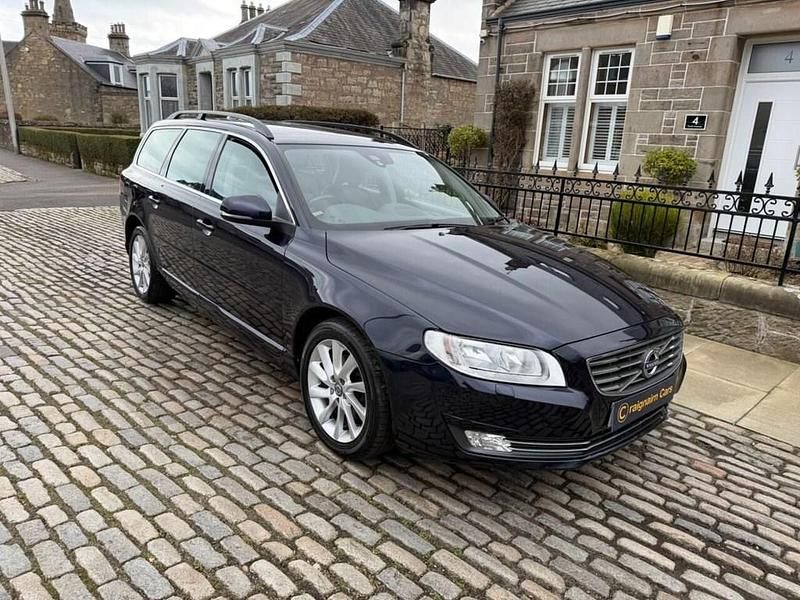 Second-hand Volvo V70 SE 181 CP (133 kW) 2015 Albastru Break