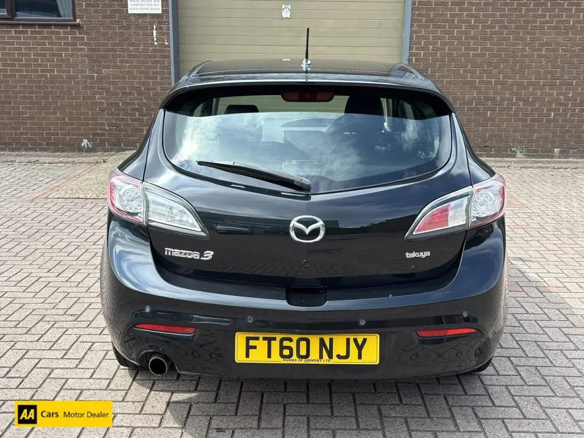 Used Mazda 3 105 HP (77 kW) 2011 Black Hatchback