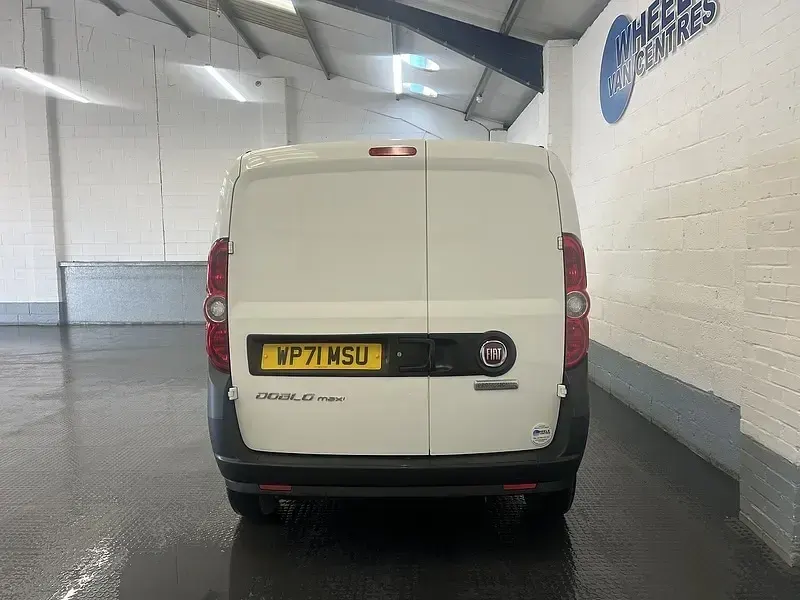Used Fiat Doblò S 2021 White MPV
