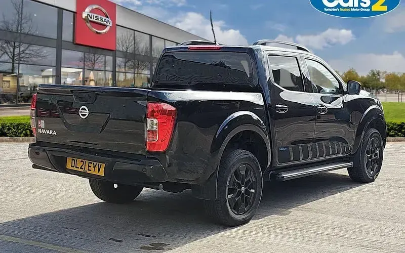 Used Nissan Navara N-Guard 190 HP (139 kW) 2021 Black Pickup
