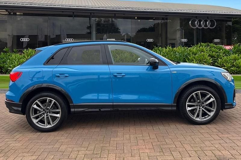 Used Audi Q3 Black Edition 150 HP (110 kW) 2022 Blue SUV