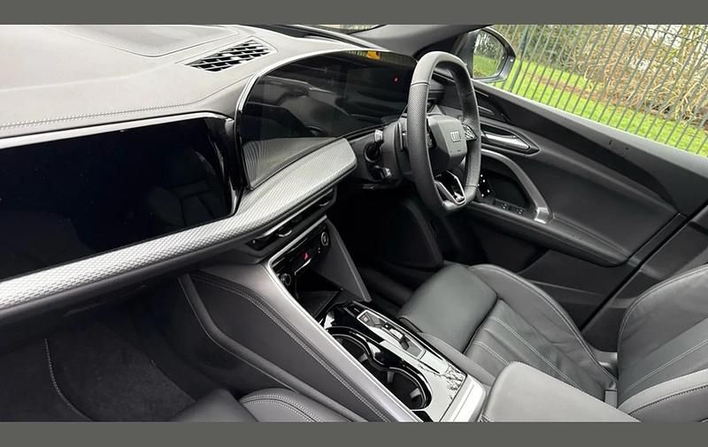 Ny Audi Q5 Sportback S-Line 268 HK (197 kW) 2025 Grå SUV