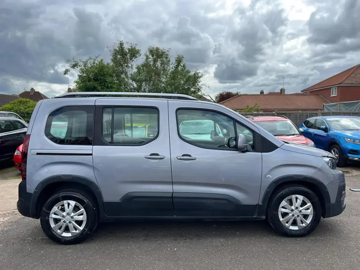 Used Peugeot Rifter Allure 2019 Grey MPV