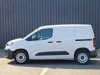 Used Citroën Berlingo 100 HP (73 kW) 2024 White MPV