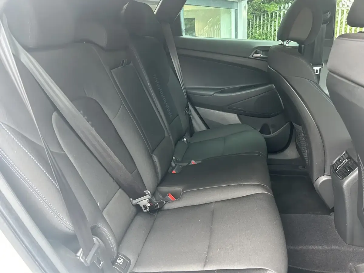Used Hyundai Tucson GO! 116 HP (85 kW) 2018 White SUV